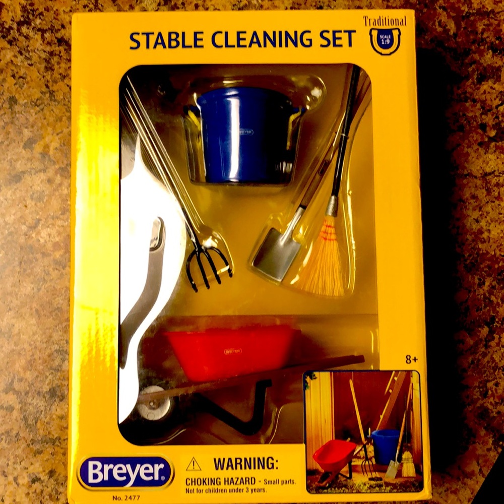 Breyer Stable Cleaning Set ~ NEW 2021
